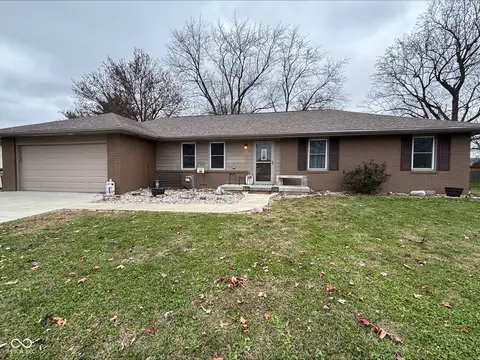 950 Cottonwood Dr, Columbus, IN 47203
