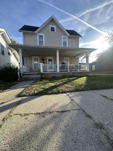 415 W 5th St, Rushville, IN 46173