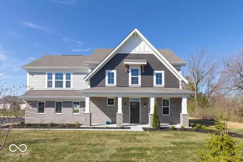 934 Apryl Dr, Greenwood, IN 46143
