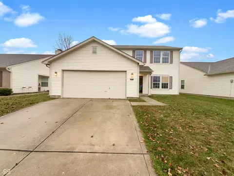 1076 Halifax Ln, Indianapolis, IN 46231