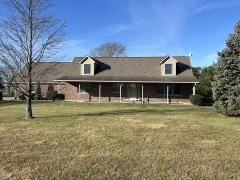 6153 S 775 E, Ladoga, IN 47954