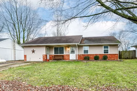 217 W Price St, Gaston, IN 47342