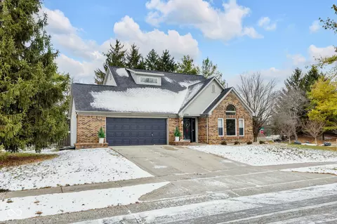 6784 Cherry Blossom West Dr, Fishers, IN 46038