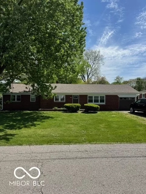 909 N Sadlier Dr, Indianapolis, IN 46219