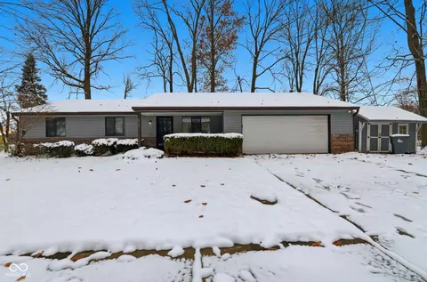 8214 Oil Creek Ct, Indianapolis, IN 46268