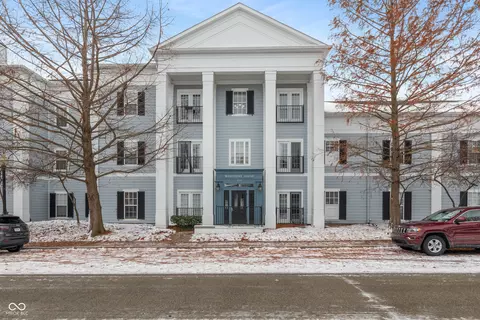 2121 Grenville St #2D, Carmel, IN 46032