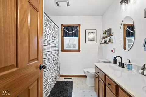 Bath - 3270 S County Road 475 E, Plainfield, IN 46168 photo 6 of 7