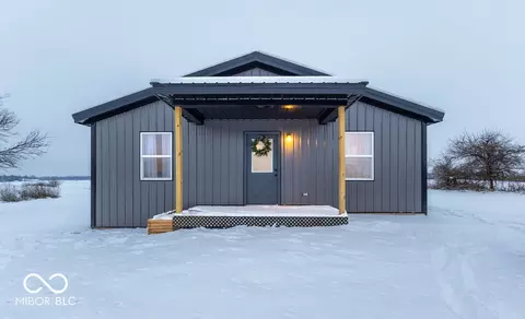 9095 E State Road 38, New Castle, IN 47362