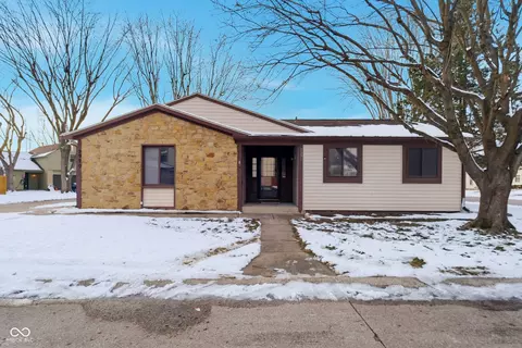 2990 Horse Hill East Dr, Indianapolis, IN 46214