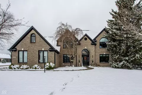 14564 White Hall Cir, Carmel, IN 46033