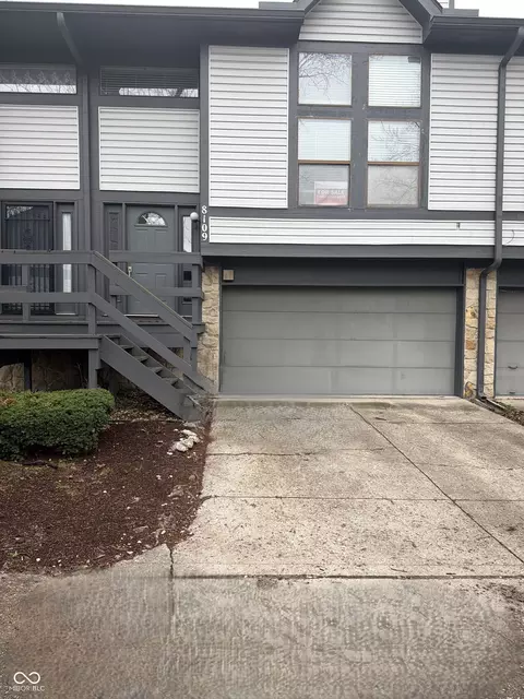 8109 Valley Farms Trl, Indianapolis, IN 46214