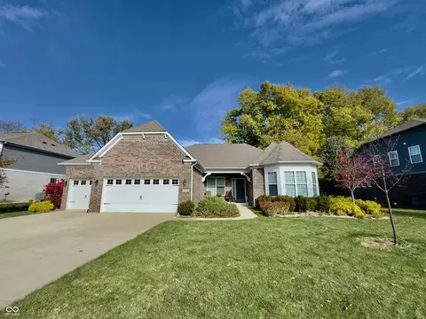 3890 Presidents Ln, Greenwood, IN 46142