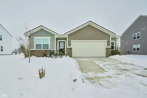 6875 Orchard Run Cir, Whitestown, IN 46075