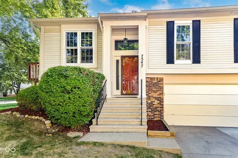 7547 Prairie Lake Dr, Indianapolis, IN 46256