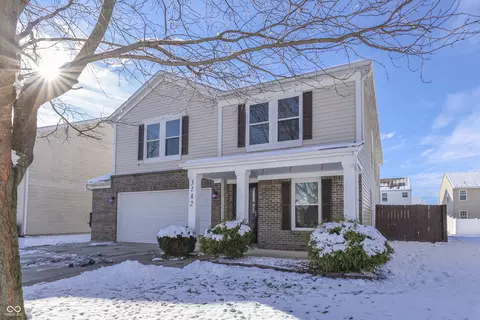 3142 Hurst St, Whiteland, IN 46184