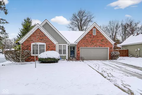 7572 Pinesprings East Dr, Indianapolis, IN 46256