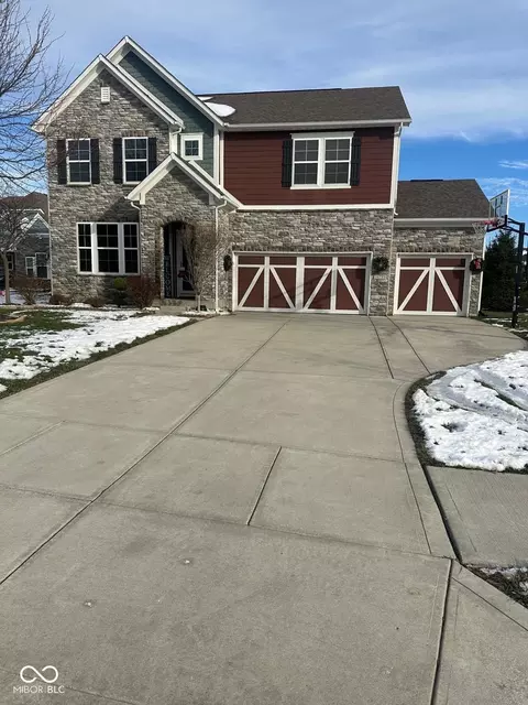 16753 Maverick Ct, Westfield, IN 46074