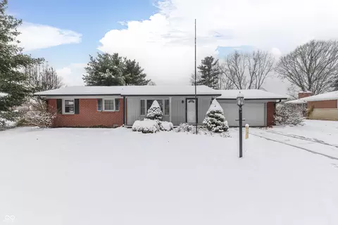 4555 Blackstone Dr, Indianapolis, IN 46237