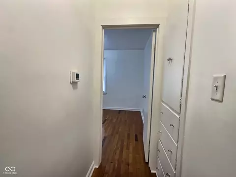 Entry Way - 2003 Gilmore St, Columbus, IN 47201 photo 1 of 1