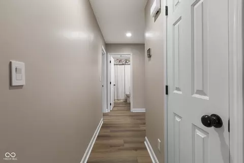 Entry Way - 4103 Andrew Dr, Floyds Knobs, IN 47119 photo 3 of 4