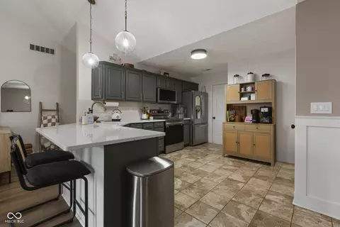 Kitchen - 4103 Andrew Dr, Floyds Knobs, IN 47119 photo 2 of 3