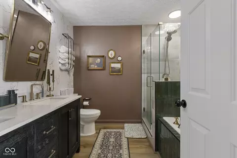 Bath - 4103 Andrew Dr, Floyds Knobs, IN 47119 photo 1 of 7