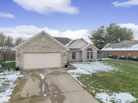 Exterior - 4103 Andrew Dr, Floyds Knobs, IN 47119 photo 2 of 7