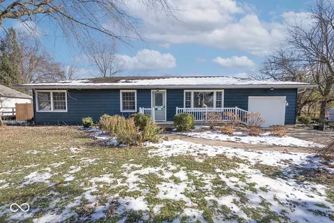 9201 Warwick Rd, Indianapolis, IN 46240
