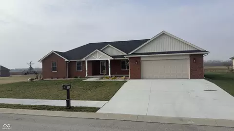 1740 Bell Ford Dr W, Seymour, IN 47274