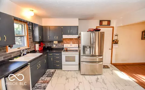 Kitchen - 2770 E Bernice Dr, Bloomington, IN 47401 photo 2 of 5