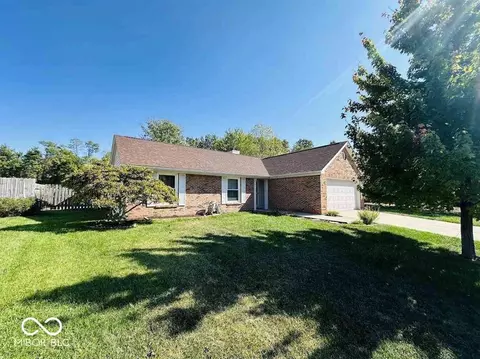 7673 Lippincott Way, Indianapolis, IN 46268