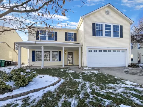 Exterior - 2264 Edgewater Cir, Plainfield, IN 46168 photo 2 of 3