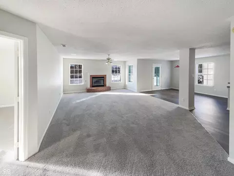 Living - 2264 Edgewater Cir, Plainfield, IN 46168 photo 1 of 10