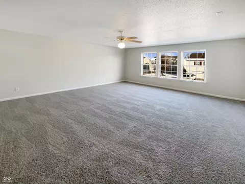 Living - 2264 Edgewater Cir, Plainfield, IN 46168 photo 8 of 10