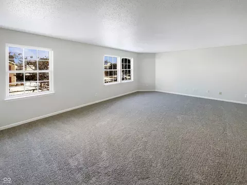 Living - 2264 Edgewater Cir, Plainfield, IN 46168 photo 9 of 10