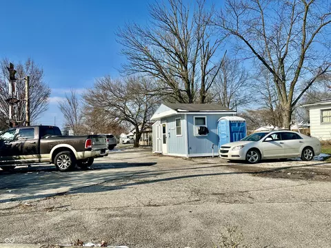 62 S Mapleton St, Columbus, IN 47201 photo 5