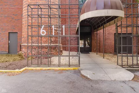 611 N Park Ave #203, Indianapolis, IN 46204