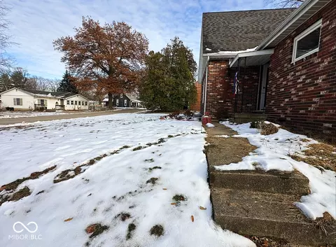 830 Jefferson St, Covington, IN 47932 photo 4