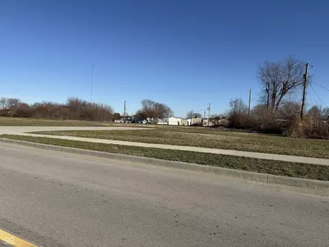 555 Commercial Blvd, Martinsville, IN 46151