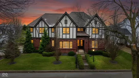 1905 W Main St, Carmel, IN 46032