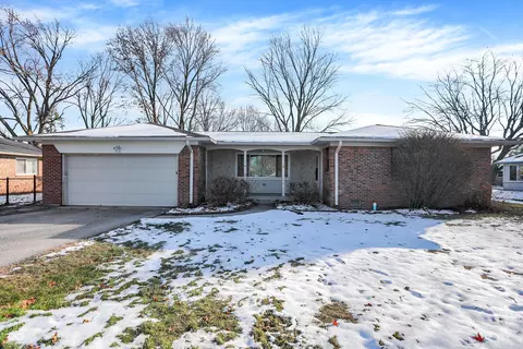 716 Maple Ln, Westfield, IN 46074
