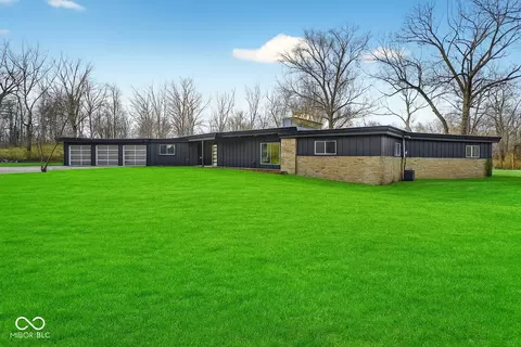 Exterior - 5408 Singleton St, Indianapolis, IN 46227 photo 2 of 3