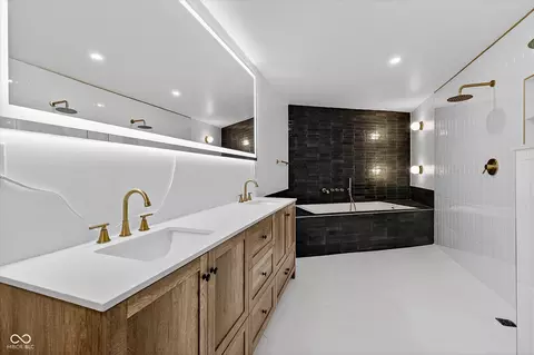 Bath - 5408 Singleton St, Indianapolis, IN 46227 photo 2 of 7