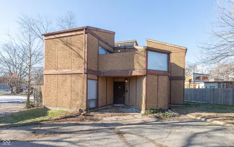 2249 Silver Maple Ct, Indianapolis, IN 46222