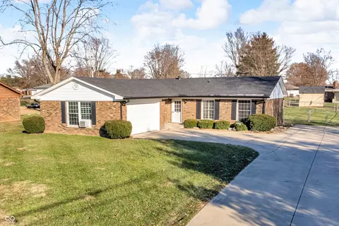 1723 Midland Dr, Franklin, IN 46131
