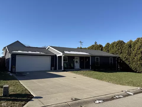 903 S Creek Dr E, Greensburg, IN 47240