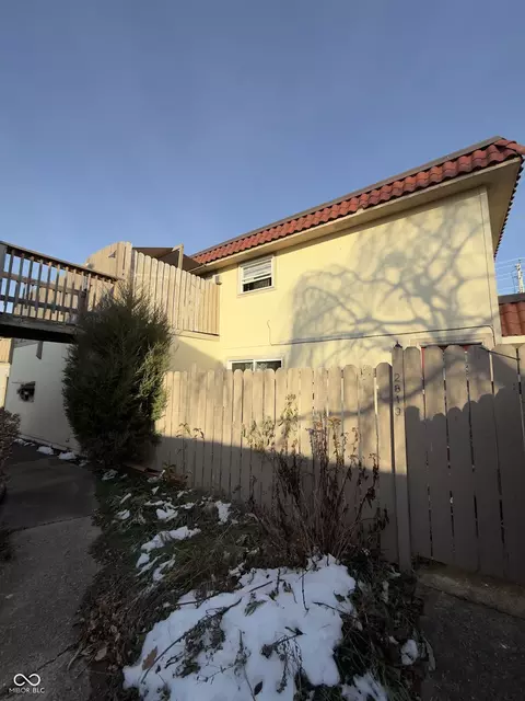 2813 Del Prado Dr, Indianapolis, IN 46227