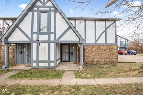 9792 Kingscross Ct, Indianapolis, IN 46235