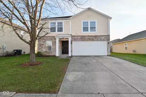 607 Greenway St, Greenwood, IN 46143