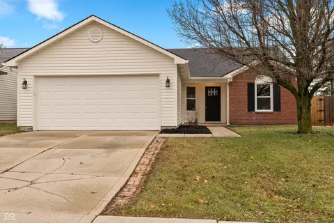 5839 Prairie Meadow Dr, Indianapolis, IN 46221